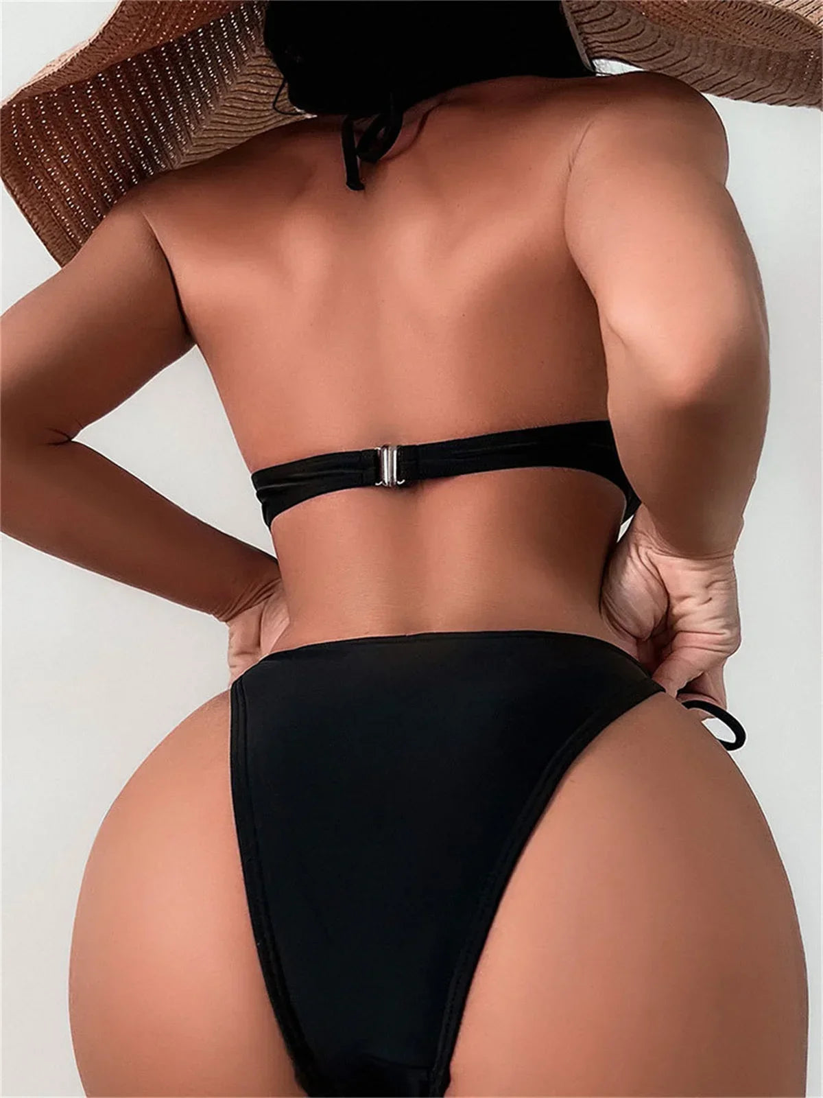 Shell Underwire Pearl Strap Thong Bikini